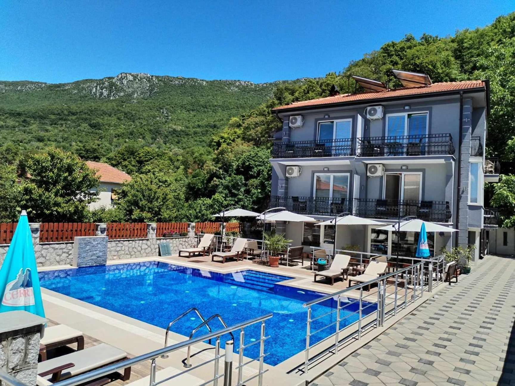 Villa Mimi Пештани Экстерьер фото