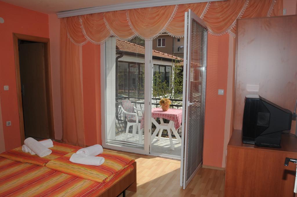 Villa Mimi Пештани Экстерьер фото